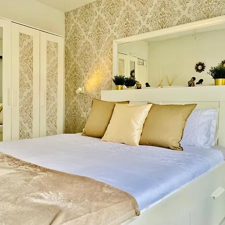 The Malibu Club - Puerto Rico Apartment *